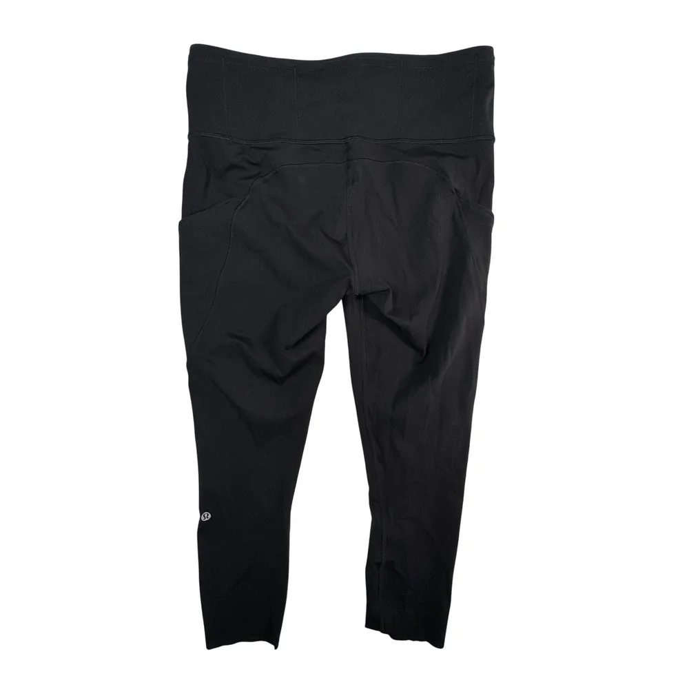 Lululemon Fast and Free Crop II (Nulux) – Size 10 - Picture 2 of 9